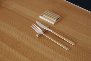 Futagami Juego de 4 Piezas de Reposacubiertos Artesano Japonés Hecho a Mano Latón Pequeño 78mm - Imagen 1 de 6