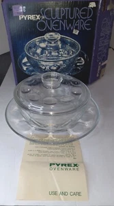 Vintage Pyrex Sculptured Ovenware 1.5 Quart Covered Casserole + Tray *READ INFO* - Picture 1 of 8