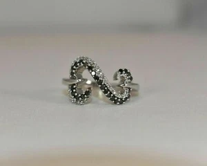 1/10 kt Schwarz & Weiß Rundschliff CZ offenes Herz Ring in massiv 925 Sterlingsilber - Bild 1 von 4