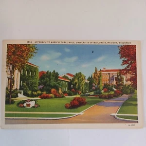 Vintage Postcard Approach To Agricultural Hall University Of Wisconsin 1947 - Picture 1 of 2
