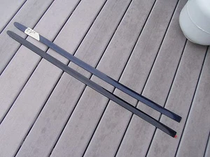 02 03 04 05 Chrysler Sebring Stratus sedan left front door molding 2002 2005 - Picture 1 of 1