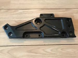 Kawasaki ZR550 Zephyr 1994 Trasero Izquierdo Basculante Percha Soporte - Imagen 1 de 3