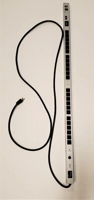 Unidad de distribución de energía LIEBERT / BAYTECH MP-M5118; RPS22DE 24x 5-15/20R; 5-20P Foto 1 de 4