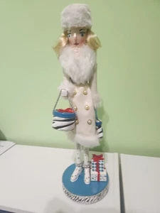 James Nelson Pier 1 Imports weiblicher weißer Mantel Nussknacker mit Geschenken - Bild 1 von 4