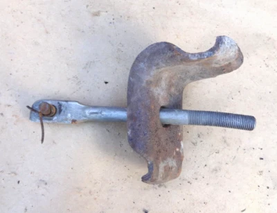 1941 1948 Chevy Fleetline SUPORTE/SUPORTE DE PNEU SOBRESSALENTE Original GM Sedan - Imagem 1 de 4