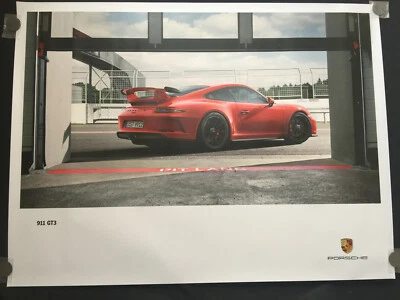 PÓSTER OFICIAL PORSCHE 911 GT3 COCHE VISTA LATERAL GARAJE PISTA DE CARRERAS SALA DE EXPOSICIÓN 2018-19. Foto 1 de 2