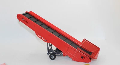 Siku 2466 Electric Conveyor Belt New in Original Packaging 1:32 - Image 1 of 4