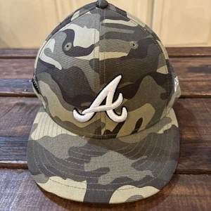 Atlanta Braves Mütze Kappe nicht verstellbar 7 1/2 Woodland Camo Militär Baseball Herren 59FIFTY - Bild 1 von 10
