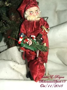 Arturo E.Reyna SANTA FIGURE COLLECTIBLES FOLK ART PRIMITIVE VICTORIAN STYLE - Picture 1 of 10