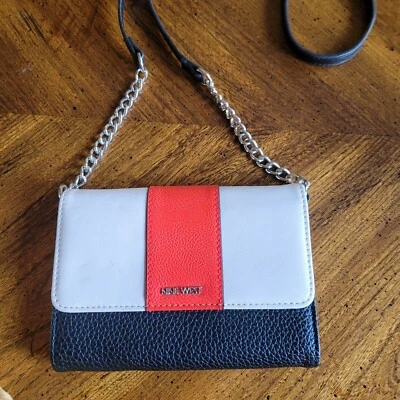 NIne West Snap and Go Pequeño Bandolera Cartera Bolso sin asas Rojo, Blanco, Azul Oscuro Foto 1 de 4
