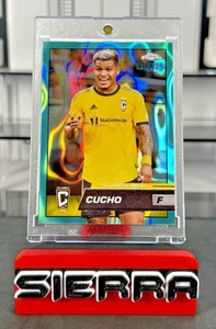 Cucho 2023 Topps Cromo MLS Aqua Ray Wave Columbus Crew/125 - Imagen 1 de 3