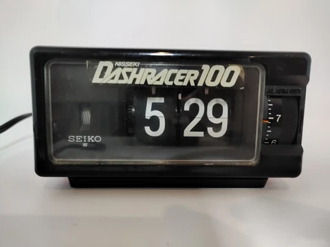 SEIKO Flip Clock Alarm  Red Body Vintage 1970s DP690T Retro Used f/s Cover
