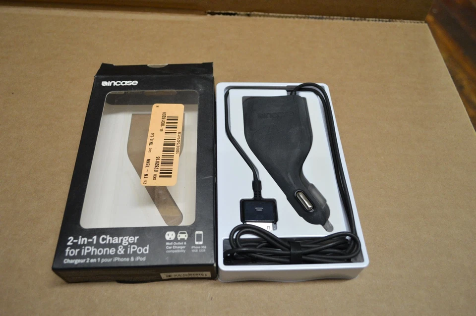 Cargador Incase Negro 2 en 1 para iPhone 3G / iPod Conector de 30 pines EC20002 Foto 1 de 1