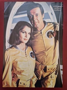 James Bonds 007 Moonraker - Roger Moore & Lois Chiles A4 Magazin Poster #B15110 - Bild 1 von 1
