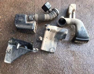 Suzuki Grand Vitara 2010 1,6 M16A gasolina filtro de aire carcasa resonador tubo trabajo Foto 1 de 4