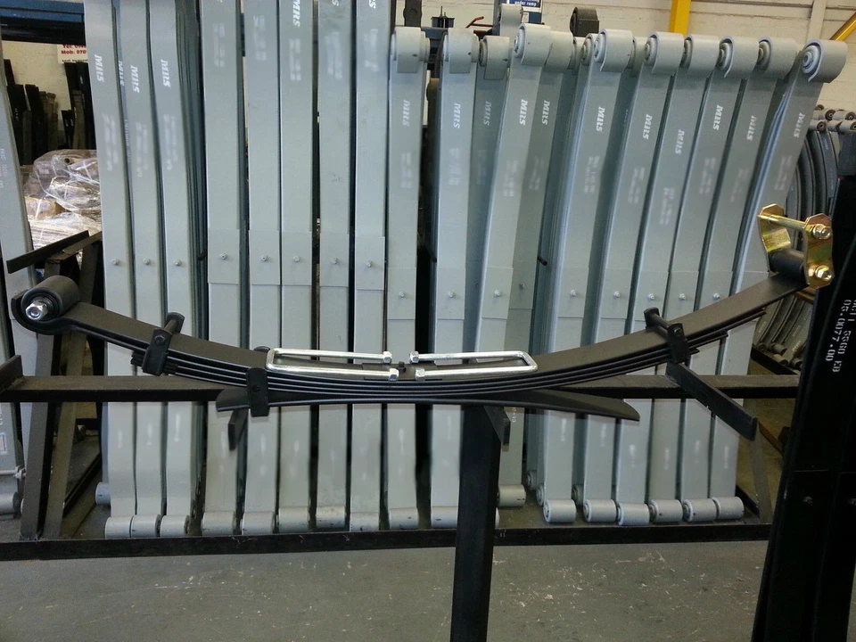 1 X MITSUBISHI L200 B40 REAR LEAF SPRING 2006 ON (WITHOUT KIT)  - Image 1 of 1