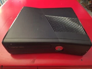 Microsoft Xbox 360 S, Console Only - TESTED WORKING - Picture 1 of 3