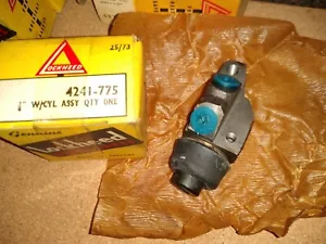 L/H FRONT WHEEL BRAKE CYLINDER - FORD TRANSIT MKI & BEDFORD CF VAN & BMC BLMC EA - Picture 1 of 6