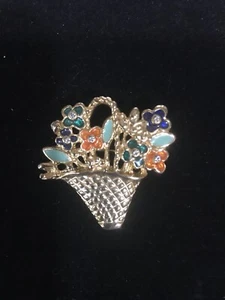 Adorable Flowers In Basket Pin Brooch - Picture 1 of 4