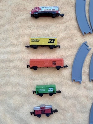 Juego de tren de carga transcontinental Galoob Micro Machines 1989 Santa Fe Foto 1 de 4