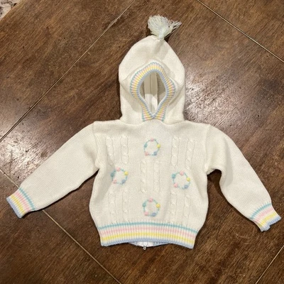 Suéter Vintage Pequeño Pasos 3-6 M Bordado Blanco Tejido Borla Con Capucha ADORABLE Foto 1 de 4