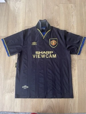 1993-1995 Manchester United Away Kit  ERIC CANTONA - Photo 1/2