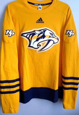 Men's Nashville Predators Hockey Crewneck Pullover Sweater M NWT Cover