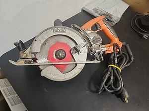 Rigid Corded Electric 7 1/4" Circular Saw 120V 15A ,Model # R3210-1 READ - Picture 1 of 12