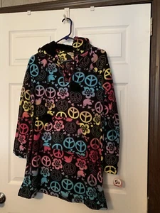 GIRL’S SIZE M HOODED PULLOVER ROBE PEACE SIGNS NEW WITH TAGS - Picture 1 of 3