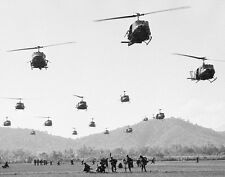 U.S. Soldiers with UH-1 Huey Helicopters 8"x 10" Vietnam War Photo Picture 88