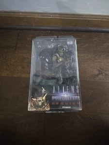 NECA Reel Toys 2007 AVP - Aliens vs Predator Requiem Hybrid Closed Mouth - Picture 1 of 10