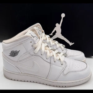 Nike Air Jordan 1 Mid BG Sneaker Shoes 7Y White 554725-120 Athleisure Basketball - Picture 1 of 14
