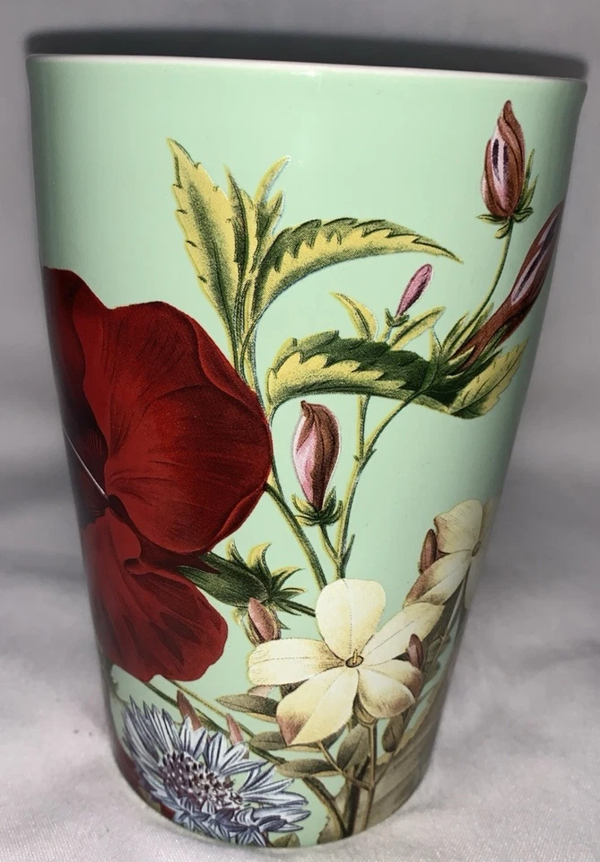 Tapa de taza Tea Forté Green Fleur Kati sin infusor 5,5" de alto Foto 1 de 4