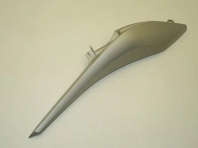 Carénage latéral arrière droit HONDA HORNET CB 600 F de 2007 / 2010 77210-MFG-D0 - Photo 1/3