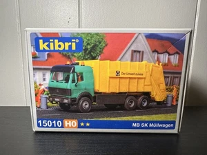 1/87 Kibri 15010 - Mercedes SK -- 3-Axle Garbage Truck - Picture 1 of 5