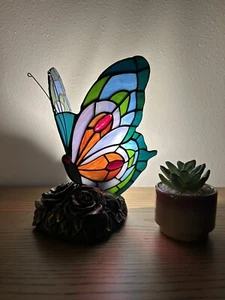 Tiffany Style Night Light Stained Glass Butterfly Vintage 6"W*7"D*9"H - Picture 1 of 7