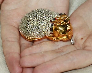 JUDITH LEIBER SLEEPING CAT GLITTERING SWAROVSKI CRYSTAL PILLBOX RING BOX TRINKET - Picture 1 of 12