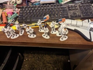 PREXTEX SPACE SHUTTLE AND SPACEMEN SET, METAL DIE CAST SHUTTLE, PLASTIC MEN, NEW - Picture 1 of 12