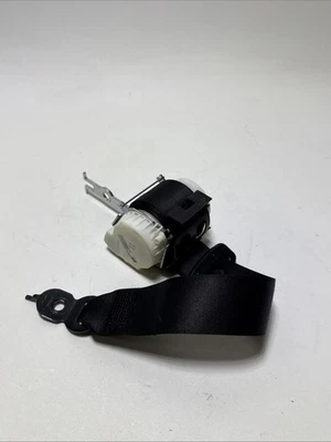 2012 - 2016 宝马 528i F10 后座右座椅皮带减震器 | 黑色 34048282 原始设备制造商 — 第 1/4 张图片