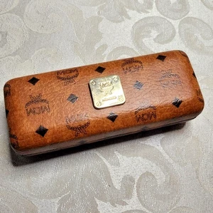 MCM VINTAGE TAN VISetos LOGO EYEWEAR CASE GOLD TONE PLAQUE HARD CASE - Picture 1 of 5