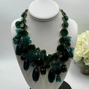 J. Crew grüne Kugel Glas Harz Blume Cluster Latz Landebahn Gold Ochse Halskette  - Bild 1 von 11