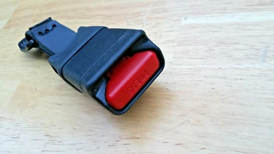 2010 - 2014 SUBARU LEGACY 2.5I RIGHT REAR SEAT BELT BUCKLE - Image 1 of 4