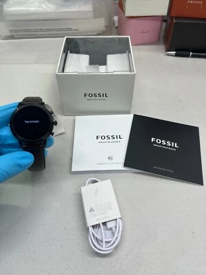 Reloj inteligente Fossil Gen 5 Carlyle HR cuero marrón oscuro 44 mm nuevo/caja abierta FTW4026 Foto 1 de 4