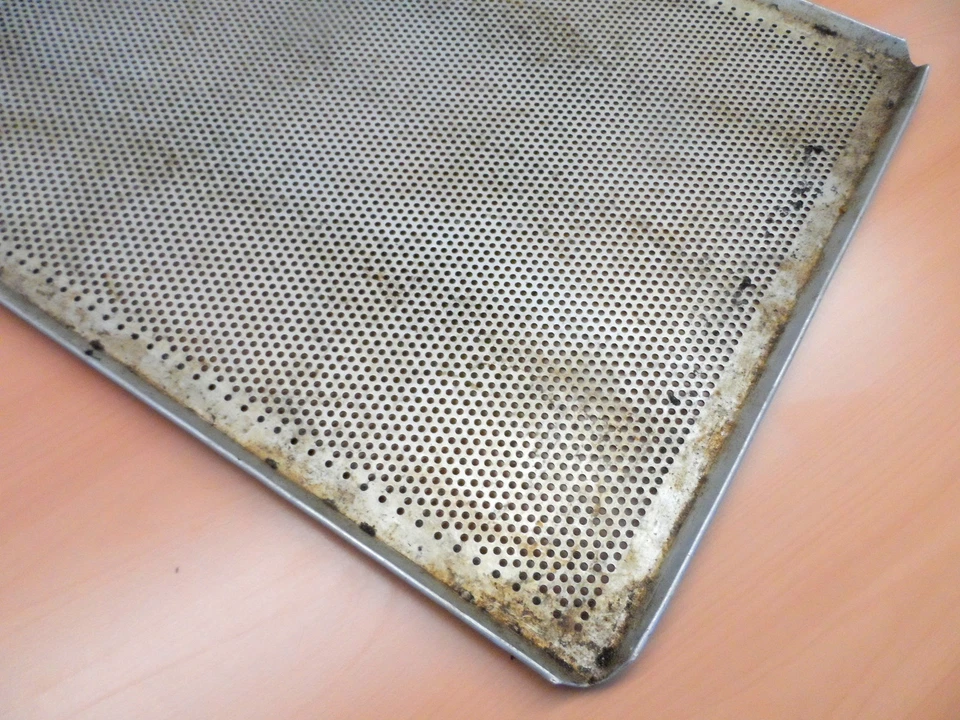 Backbleche 5 Stk. 60x40cm gebraucht Bleche f Brötchen Wiesheu Miwe Brötchenblech - Bild 1 von 1