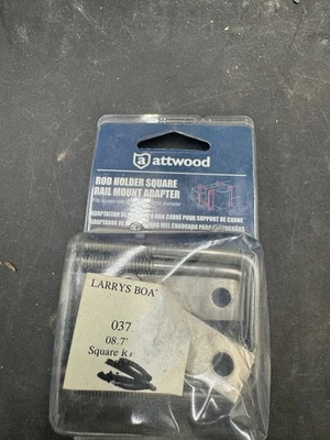 Suporte de haste adaptador de montagem em trilho quadrado por Attwood - Compatível com trilhos de até 1" - RM-31 - Imagem 1 de 4