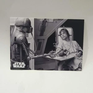2019 Star Wars Black White Empire Strikes Back #148 Luke's New Hand Card - Picture 1 of 2