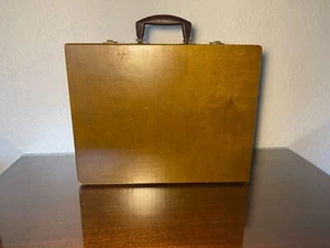 Holzkunst Malerkiste Kunstkoffer Vintage 1974 70er Jahre Künstler Tragetasche Holz - Bild 1 von 15