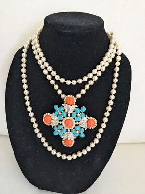 Kenneth Jay Lane KJL Renaissance Brooch Turquoise & Coral Maltese Cross Enhancer - Image 1 of 4