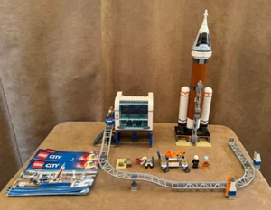 60228 LEGO Complete CITY: Deep Space Rocket and Launch Control with instructions - Picture 1 of 14