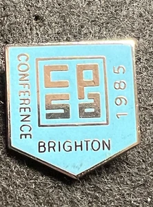 INSIGNIA PIN FATTORINI VINTAGE CPSA CONFERENCIA BRIGHTON 1985 - Imagen 1 de 4